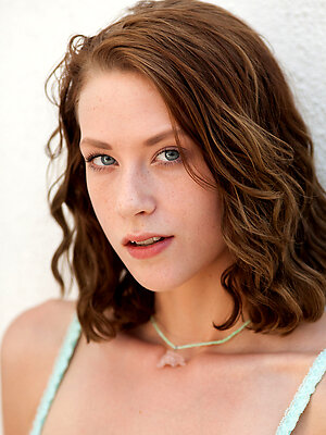 Anya Amsel Everybody Does It